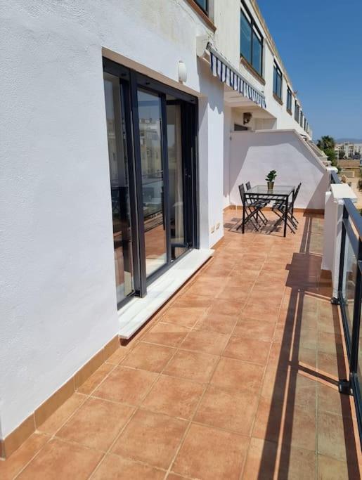 Toyo Alcazaba Suites Gran Terraza Y Vistas, 2Hab, Piscina Y Garaje ريتامار المظهر الخارجي الصورة