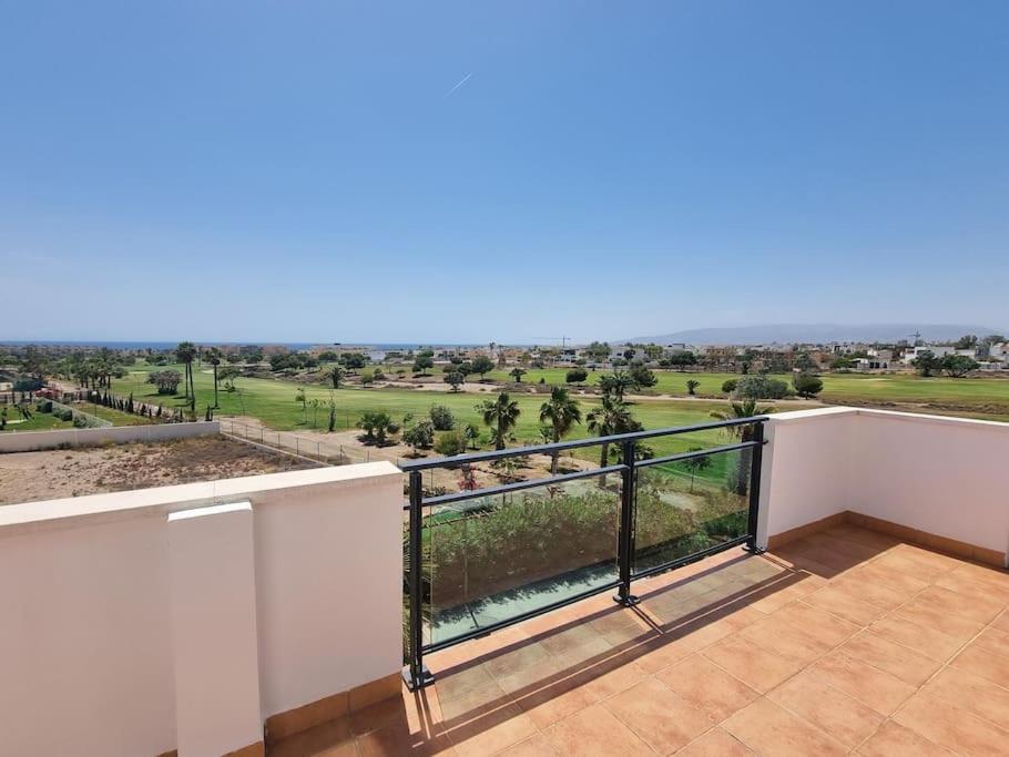 Toyo Alcazaba Suites Gran Terraza Y Vistas, 2Hab, Piscina Y Garaje ريتامار المظهر الخارجي الصورة